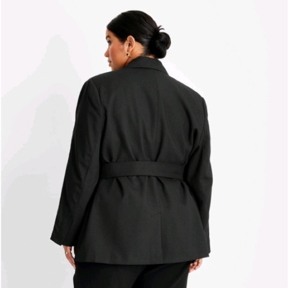Future Collective Black Belted Blazer Size 4X NWT - Picture 2 of 7